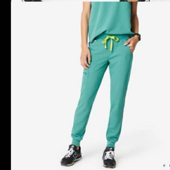 Figs Marine Zamora - Picture 1 of 2